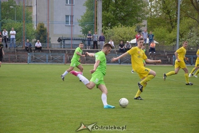 Korona Ostrołęka - Makowianka Maków Mazowiecki [09.05.2015] - zdjęcie #13 - eOstroleka.pl