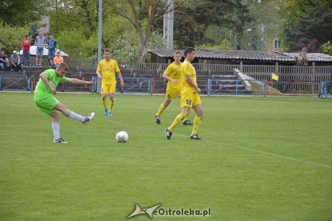 Korona Ostrołęka - Makowianka Maków Mazowiecki [09.05.2015] - zdjęcie #6 - eOstroleka.pl