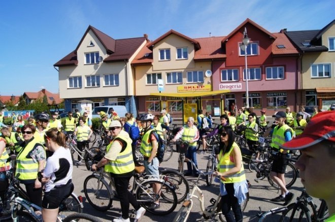 IX Kurpiowski Rodzinny Rajd Rowerowy [09.05.2015r] - zdjęcie #62 - eOstroleka.pl
