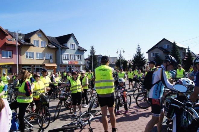 IX Kurpiowski Rodzinny Rajd Rowerowy [09.05.2015r] - zdjęcie #58 - eOstroleka.pl