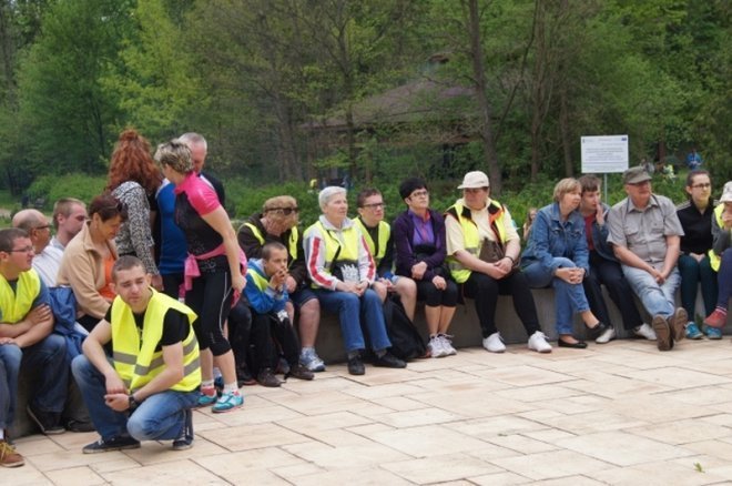 IX Kurpiowski Rodzinny Rajd Rowerowy [09.05.2015r] - zdjęcie #16 - eOstroleka.pl