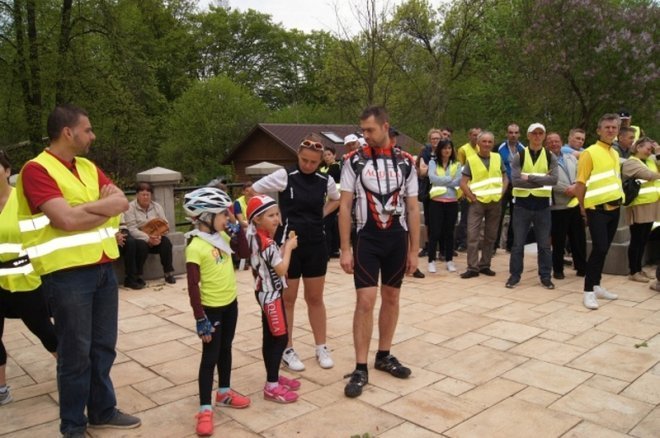 IX Kurpiowski Rodzinny Rajd Rowerowy [09.05.2015r] - zdjęcie #13 - eOstroleka.pl