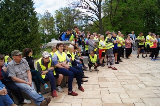 IX Kurpiowski Rodzinny Rajd Rowerowy [09.05.2015r] - zdjęcie #11 - eOstroleka.pl