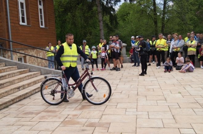 IX Kurpiowski Rodzinny Rajd Rowerowy [09.05.2015r] - zdjęcie #7 - eOstroleka.pl