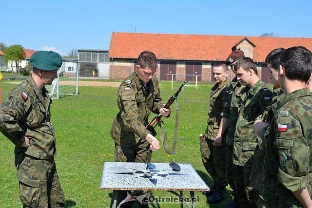 Uczniowie ZSZ nr ukończyli obóz szkoleniowy na poligonie w Bemowie Piskim [13.05.2015] - zdjęcie #19 - eOstroleka.pl