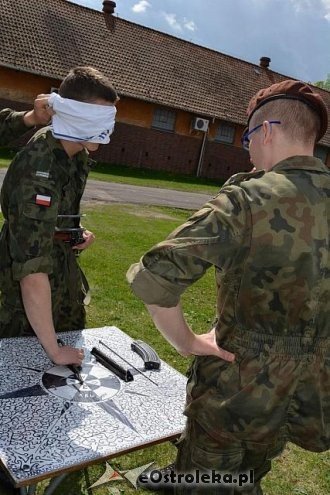 Uczniowie ZSZ nr ukończyli obóz szkoleniowy na poligonie w Bemowie Piskim [13.05.2015] - zdjęcie #54 - eOstroleka.pl