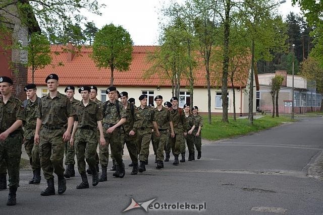 Uczniowie ZSZ nr ukończyli obóz szkoleniowy na poligonie w Bemowie Piskim [13.05.2015] - zdjęcie #60 - eOstroleka.pl