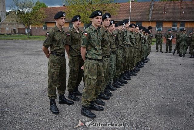 Uczniowie ZSZ nr ukończyli obóz szkoleniowy na poligonie w Bemowie Piskim [13.05.2015] - zdjęcie #107 - eOstroleka.pl