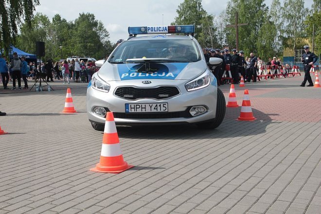 Ostrołęka: Policjanci z całego Mazowsza walczą o tytuł „Mistrza Drogówki” [14.05.2015] - zdjęcie #5 - eOstroleka.pl