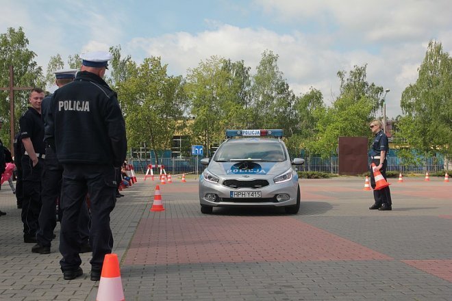Ostrołęka: Policjanci z całego Mazowsza walczą o tytuł „Mistrza Drogówki” [14.05.2015] - zdjęcie #14 - eOstroleka.pl