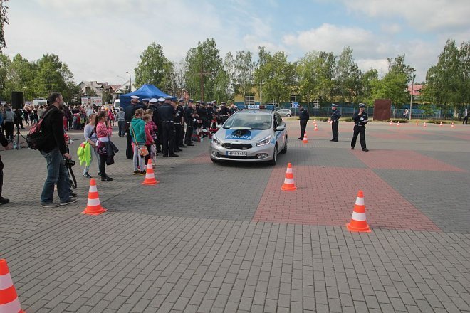 Ostrołęka: Policjanci z całego Mazowsza walczą o tytuł „Mistrza Drogówki” [14.05.2015] - zdjęcie #17 - eOstroleka.pl