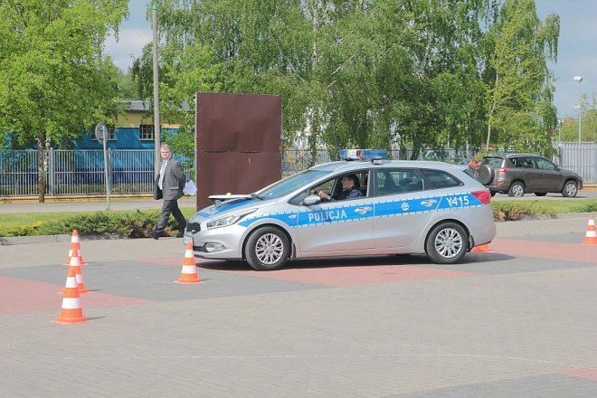Ostrołęka: Policjanci z całego Mazowsza walczą o tytuł „Mistrza Drogówki” [14.05.2015] - zdjęcie #73 - eOstroleka.pl