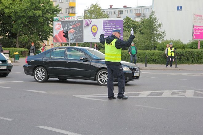 Ostrołęka: Policjanci z całego Mazowsza walczą o tytuł „Mistrza Drogówki” [14.05.2015] - zdjęcie #21 - eOstroleka.pl