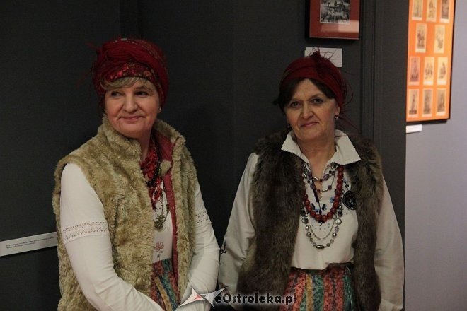Ostrołęka: Nocna „Podróż na Kresy” w Muzeum Kultury Kurpiowskiej [17.05.2015] - zdjęcie #21 - eOstroleka.pl