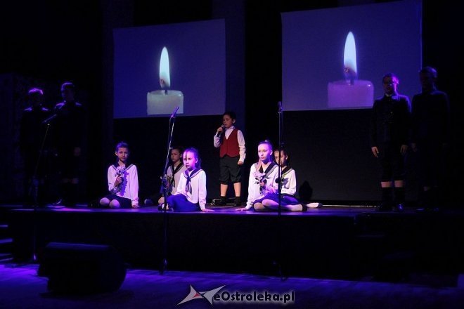„Karol Wojtyła – Człowiek Słowa” - uroczystości na cześć patrona ostrołęckiej „dziesiątki” [17.05.2015] - zdjęcie #11 - eOstroleka.pl