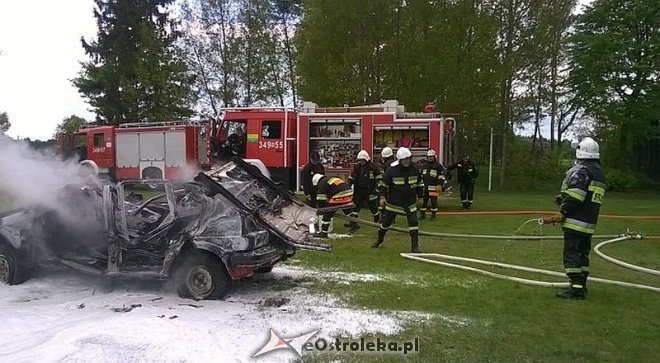 Pokaz sprzętu ratowniczego w wykonaniu strażaków ochotników z Łysych [19.05.2015] - zdjęcie #33 - eOstroleka.pl