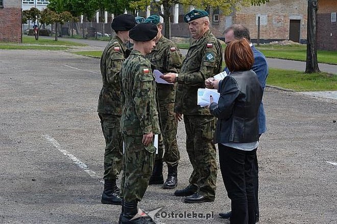 Zakończenie obozu szkoleniowego klas wojskowych z ZSZ nr 2 [21.05.2015] - zdjęcie #13 - eOstroleka.pl