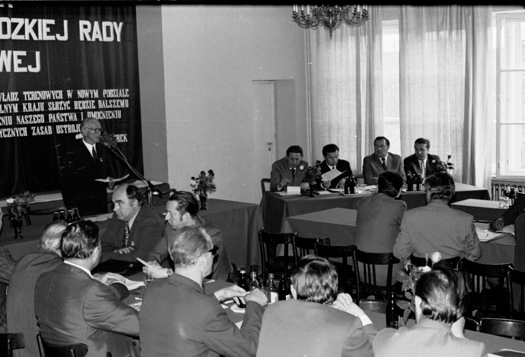 Posiedzenie I sesji Wojewódzkiej Rady Narodowej w Ostrołęce 14.VI.1975 r. - zdjęcie #4 - eOstroleka.pl
