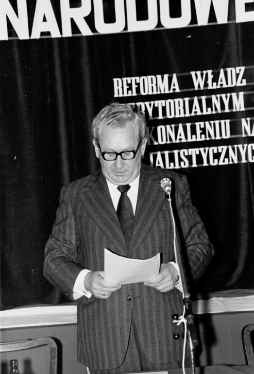 Posiedzenie I sesji Wojewódzkiej Rady Narodowej w Ostrołęce 14.VI.1975 r. - zdjęcie #9 - eOstroleka.pl