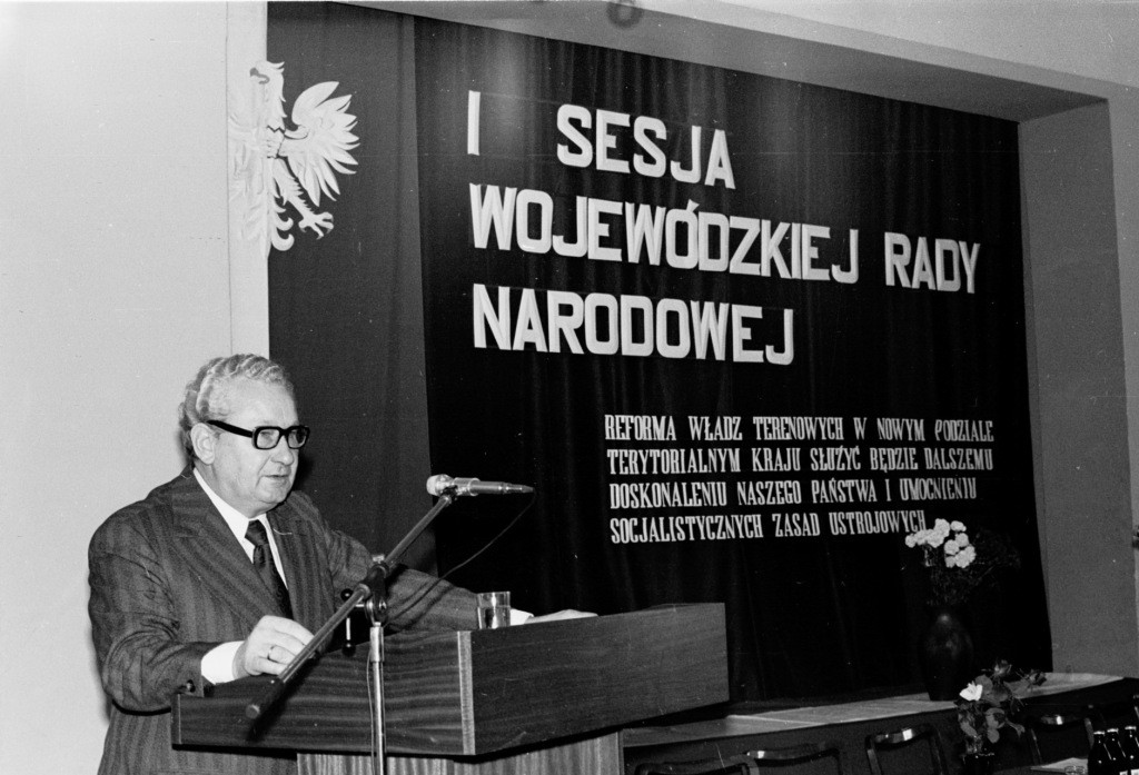 Posiedzenie I sesji Wojewódzkiej Rady Narodowej w Ostrołęce 14.VI.1975 r. - zdjęcie #12 - eOstroleka.pl