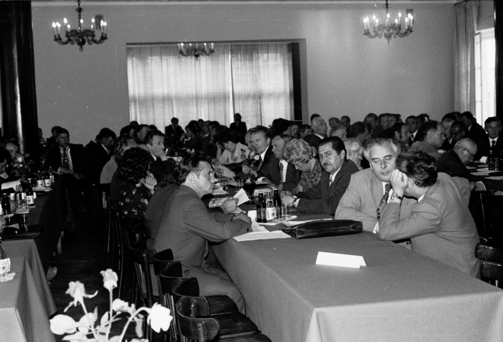 Posiedzenie I sesji Wojewódzkiej Rady Narodowej w Ostrołęce 14.VI.1975 r. - zdjęcie #14 - eOstroleka.pl