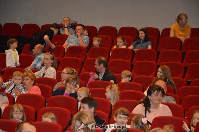 ZŁOTA KACZKA - spektakl teatralny [24.05.2015] - zdjęcie #15 - eOstroleka.pl
