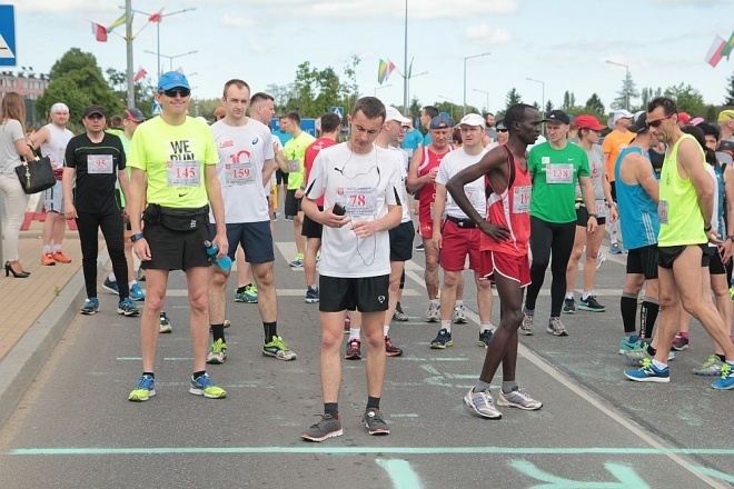 XXI Półmaraton Kurpiowski [24.05.2015] - zdjęcie #9 - eOstroleka.pl