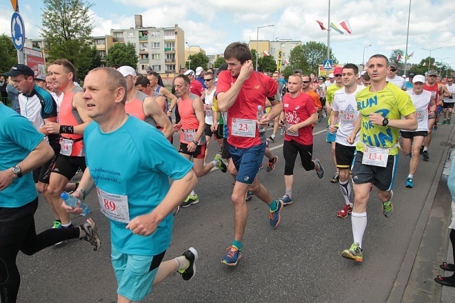 XXI Półmaraton Kurpiowski [24.05.2015] - zdjęcie #49 - eOstroleka.pl