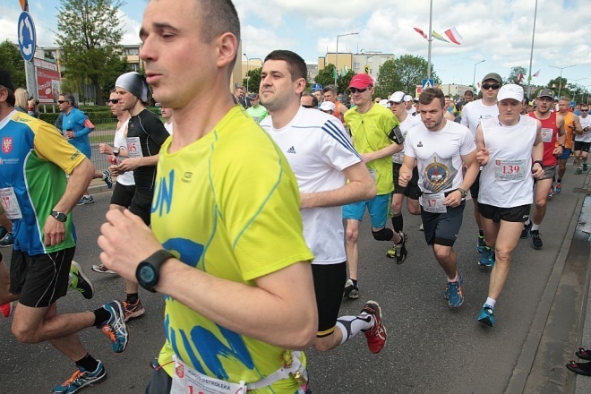 XXI Półmaraton Kurpiowski [24.05.2015] - zdjęcie #50 - eOstroleka.pl
