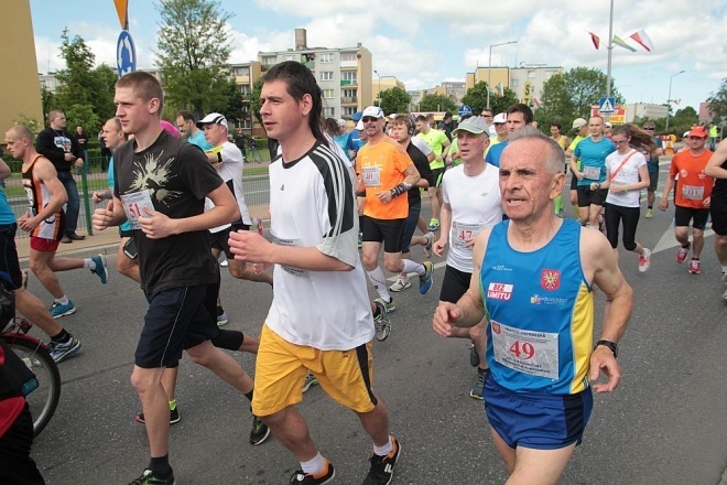 XXI Półmaraton Kurpiowski [24.05.2015] - zdjęcie #292 - eOstroleka.pl