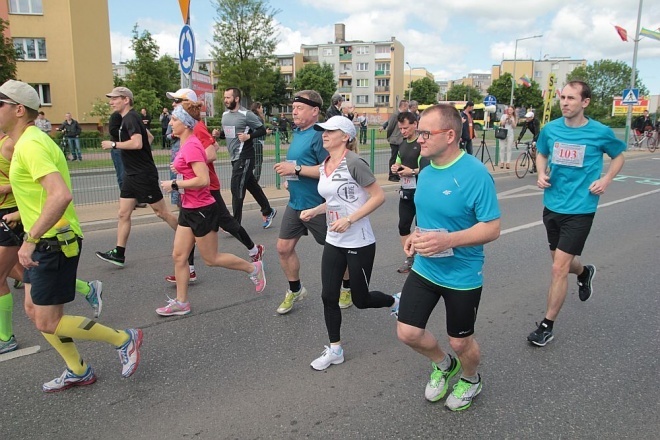 XXI Półmaraton Kurpiowski [24.05.2015] - zdjęcie #64 - eOstroleka.pl