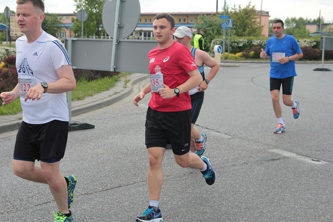 XXI Półmaraton Kurpiowski [24.05.2015] - zdjęcie #98 - eOstroleka.pl