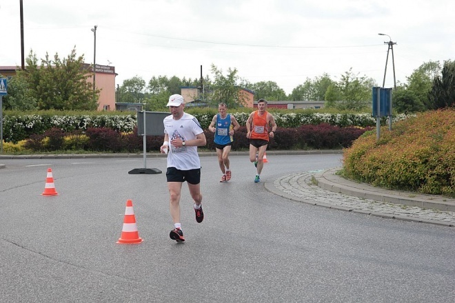 XXI Półmaraton Kurpiowski [24.05.2015] - zdjęcie #105 - eOstroleka.pl