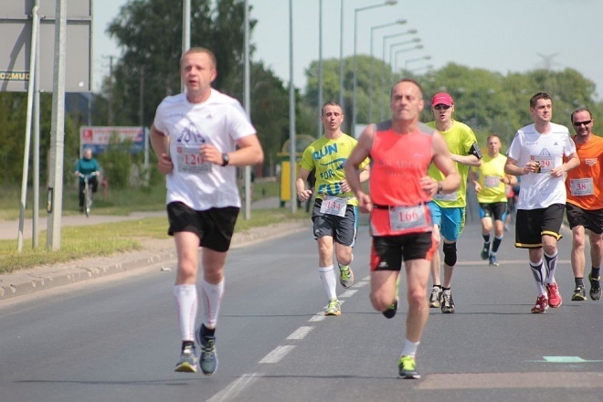 XXI Półmaraton Kurpiowski [24.05.2015] - zdjęcie #273 - eOstroleka.pl