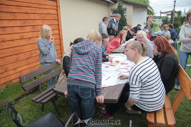 Spotkanie integracyjne wolontariuszy z ZSZ nr 3 i podopiecznych Kolorowej Szkoły [25.05.2015] - zdjęcie #10 - eOstroleka.pl