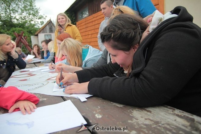 Spotkanie integracyjne wolontariuszy z ZSZ nr 3 i podopiecznych Kolorowej Szkoły [25.05.2015] - zdjęcie #38 - eOstroleka.pl