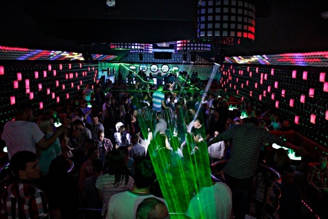 Celebrity in Ibiza: Gorąca impreza z Adamem Kraśko i Marcinem Kotyńskim [26.05.2015] - zdjęcie #60 - eOstroleka.pl