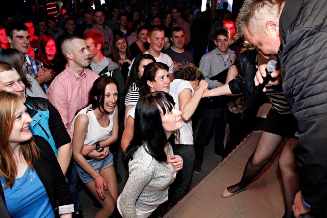 Celebrity in Ibiza: Gorąca impreza z Adamem Kraśko i Marcinem Kotyńskim [26.05.2015] - zdjęcie #32 - eOstroleka.pl