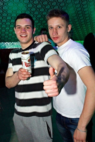 Celebrity in Ibiza: Gorąca impreza z Adamem Kraśko i Marcinem Kotyńskim [26.05.2015] - zdjęcie #19 - eOstroleka.pl