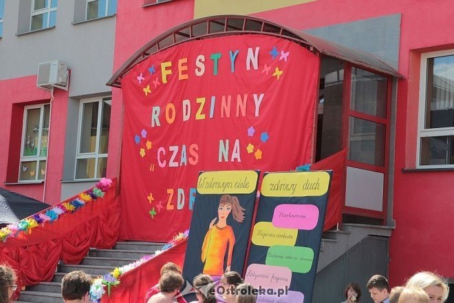 Prozdrowotny festyn rodzinny w Szkole Podstawowej nr 6 [28.05.2015] - zdjęcie #22 - eOstroleka.pl