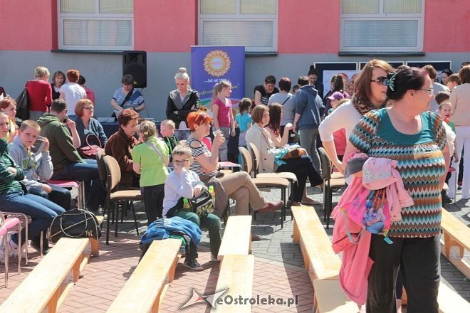 Prozdrowotny festyn rodzinny w Szkole Podstawowej nr 6 [28.05.2015] - zdjęcie #25 - eOstroleka.pl