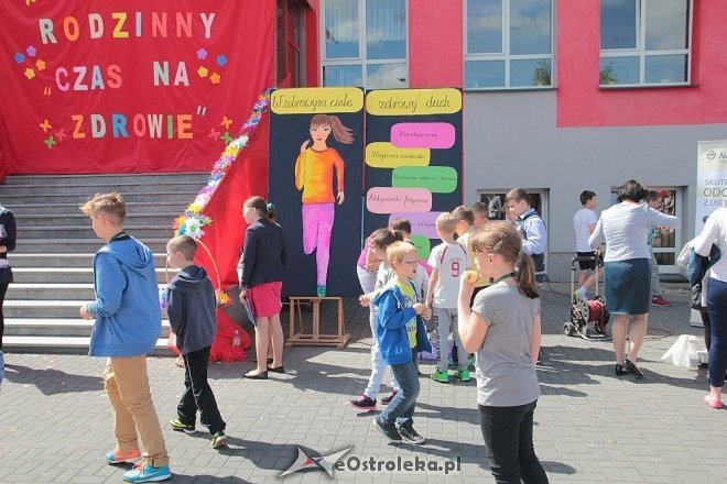 Prozdrowotny festyn rodzinny w Szkole Podstawowej nr 6 [28.05.2015] - zdjęcie #32 - eOstroleka.pl