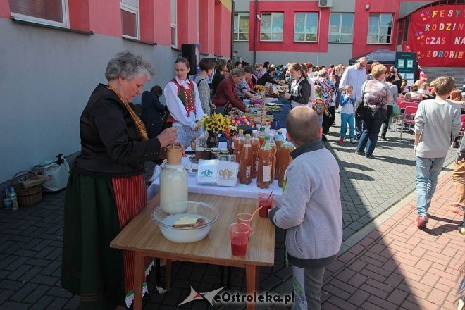 Prozdrowotny festyn rodzinny w Szkole Podstawowej nr 6 [28.05.2015] - zdjęcie #28 - eOstroleka.pl