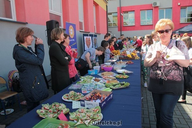 Prozdrowotny festyn rodzinny w Szkole Podstawowej nr 6 [28.05.2015] - zdjęcie #21 - eOstroleka.pl