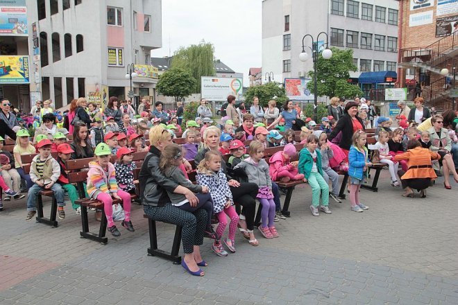 Ostrołęka: Festiwal Piosenki Przedszkolnej [29.05.2015] - zdjęcie #40 - eOstroleka.pl
