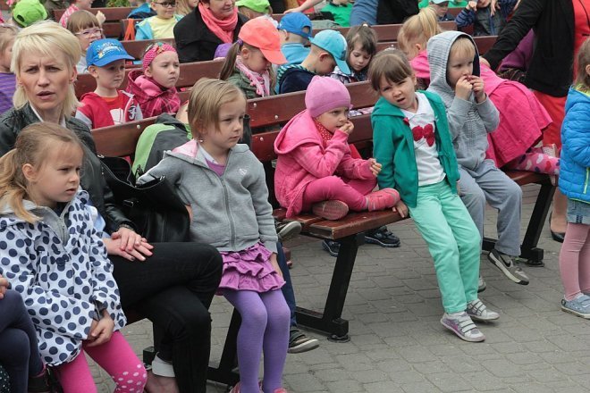 Ostrołęka: Festiwal Piosenki Przedszkolnej [29.05.2015] - zdjęcie #60 - eOstroleka.pl