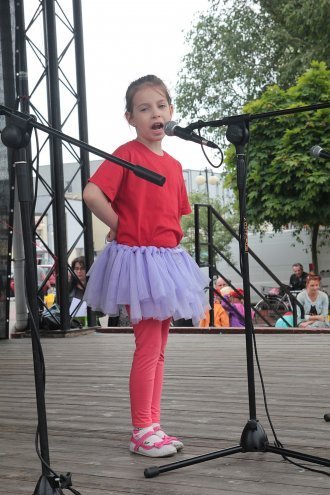 Ostrołęka: Festiwal Piosenki Przedszkolnej [29.05.2015] - zdjęcie #46 - eOstroleka.pl