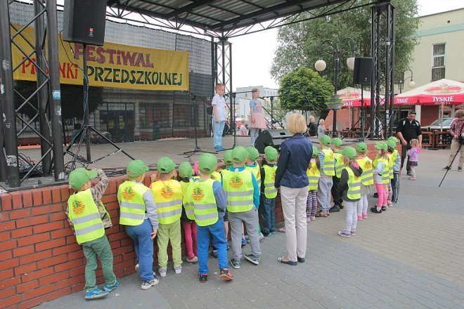 Ostrołęka: Festiwal Piosenki Przedszkolnej [29.05.2015] - zdjęcie #68 - eOstroleka.pl