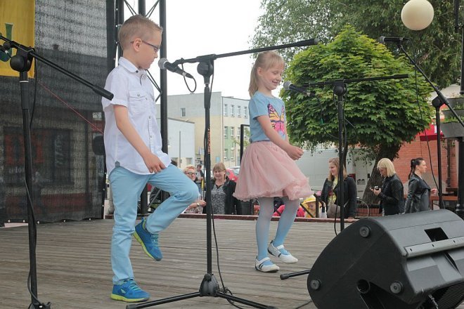 Ostrołęka: Festiwal Piosenki Przedszkolnej [29.05.2015] - zdjęcie #33 - eOstroleka.pl