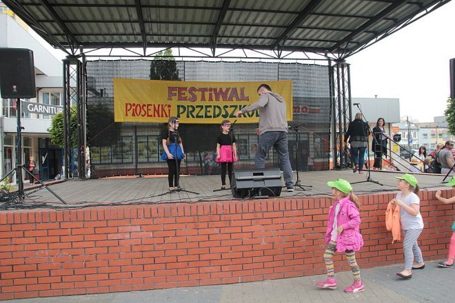 Ostrołęka: Festiwal Piosenki Przedszkolnej [29.05.2015] - zdjęcie #80 - eOstroleka.pl